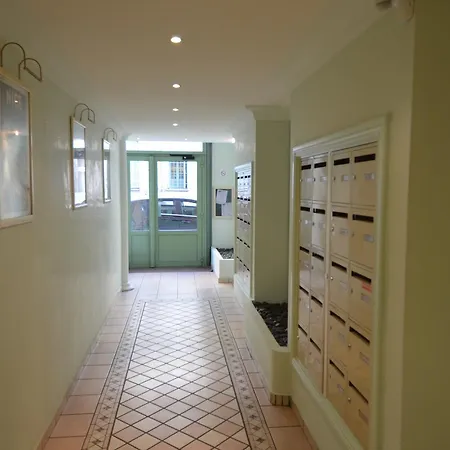 Studio 2 Personnes Quartier Du Port à * Nizza
